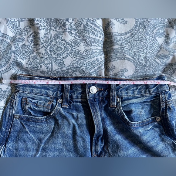 Mom Jeans - Picture 8 of 8